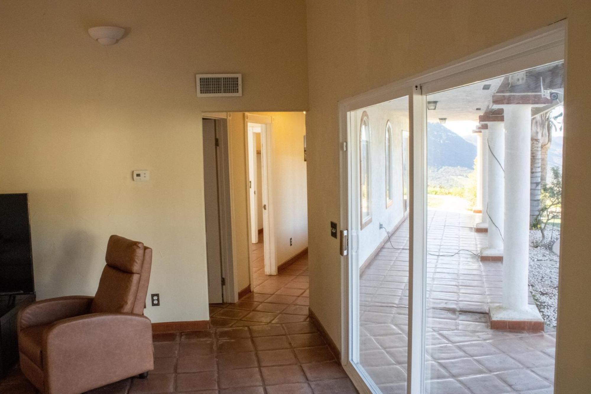 Private Home On 10 Acres - Heated Salt Pool & Jacuzzi, Mountain & City Views, Horseshoes, Basketball, Bbq, Golf Putting, Foosball, Croquet, Bose Stereo, White Cotton Bedding - Hilltop Hacienda, Pool Heat Optional Jamul Екстериор снимка