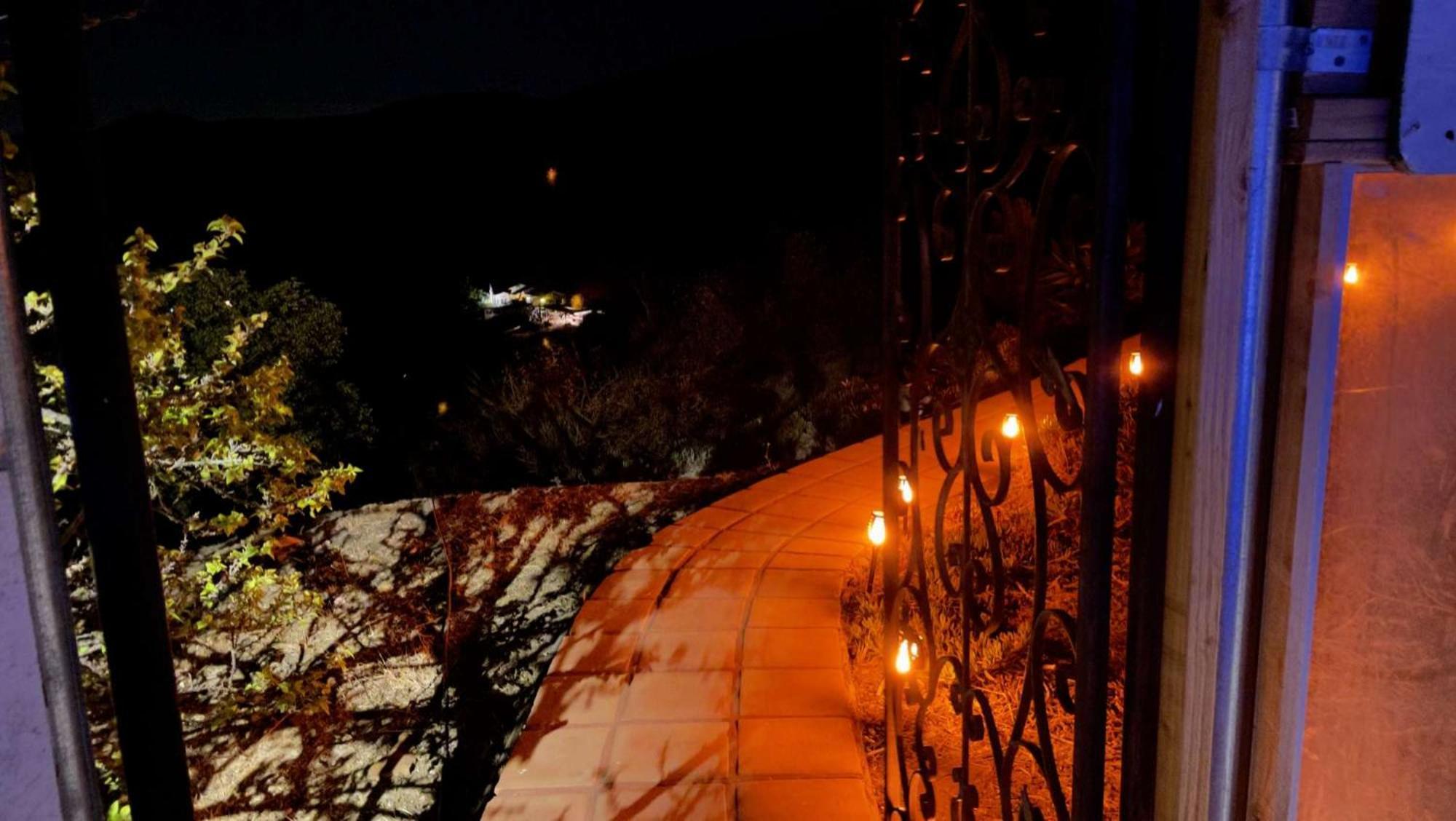 Private Home On 10 Acres - Heated Salt Pool & Jacuzzi, Mountain & City Views, Horseshoes, Basketball, Bbq, Golf Putting, Foosball, Croquet, Bose Stereo, White Cotton Bedding - Hilltop Hacienda, Pool Heat Optional Jamul Екстериор снимка